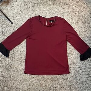 Karl Lagerfeld Top Womens Small‎ Magenta Pink 3/4 Sleeve Flutter Cuff Keyhole